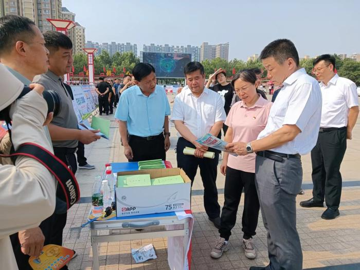 民权县供销合作社开展防范非法集资及平安建设工作宣传活动 民权县供销合作社开展防范非法集资及平安建设工作宣传活动